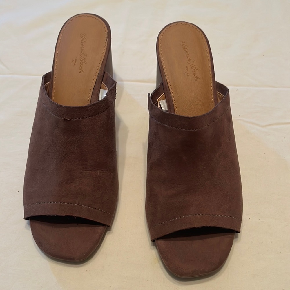 Universal Thread Brown Suede Open Toe Slide Heel Sandals Size 6 1/2